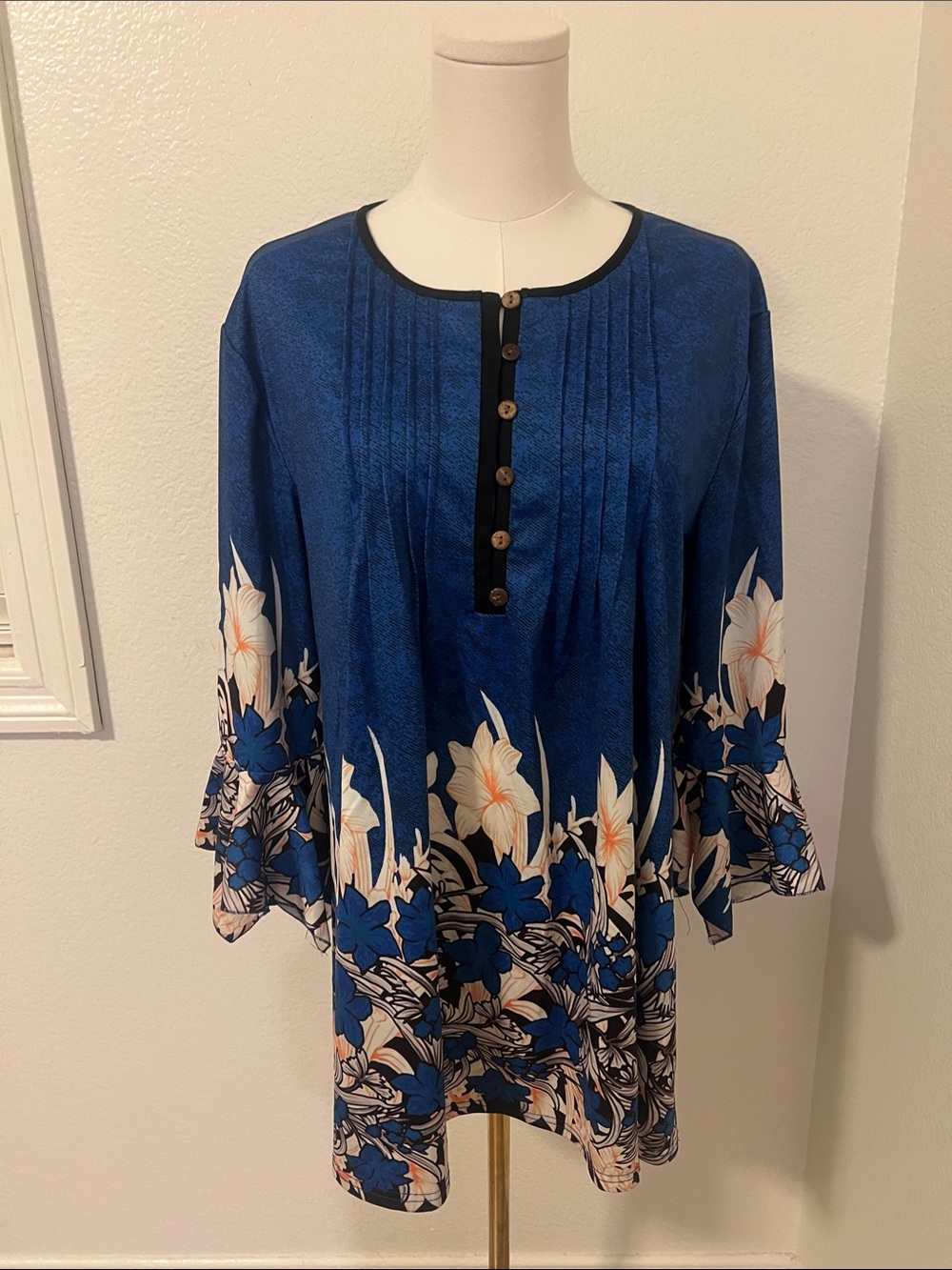 Blue Floral Long-Sleeve Tunic Dress with Button Placket